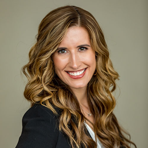 Leah Chandler headshot